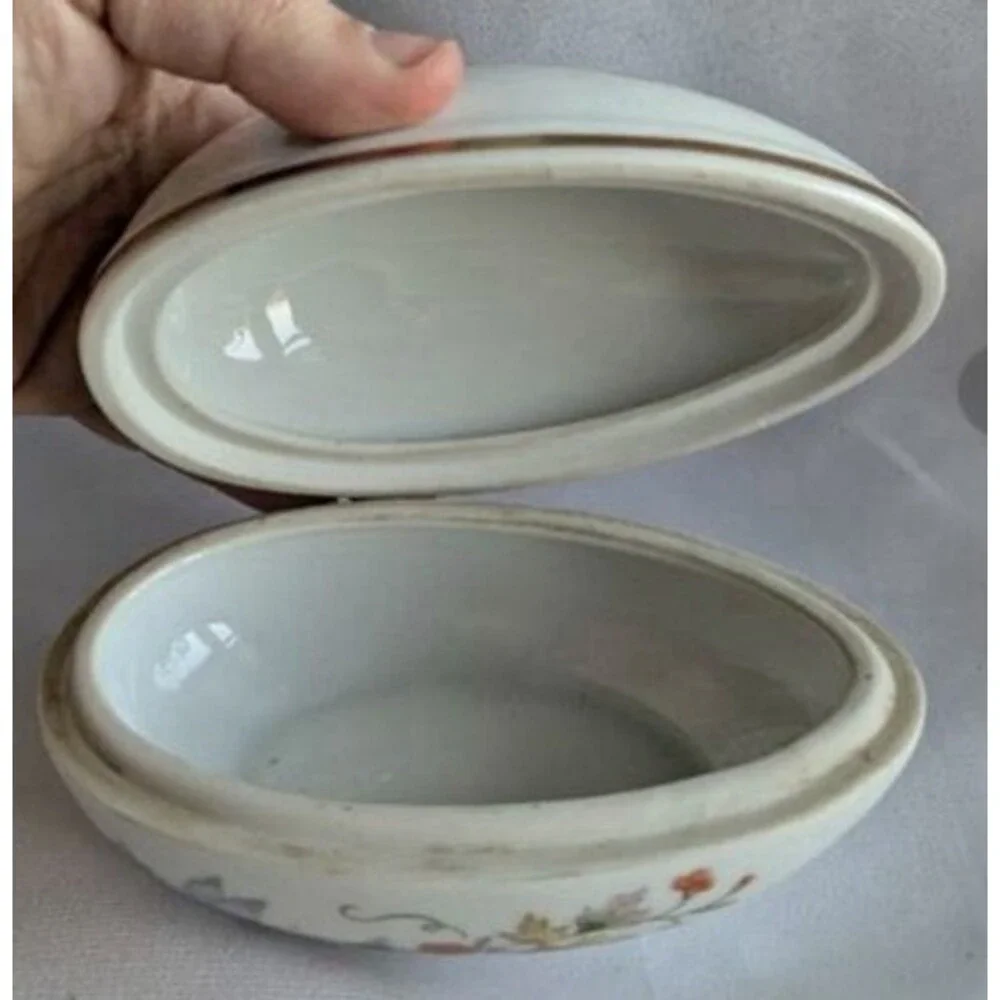 Vintage Avon 1974 Butterflies Flowers Porcelain Easter Egg Spring 22K Gold Trim